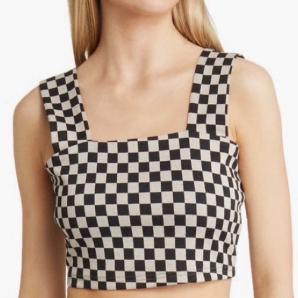 ❤️One day sale❤️NWT Checkered Black/White Top crop